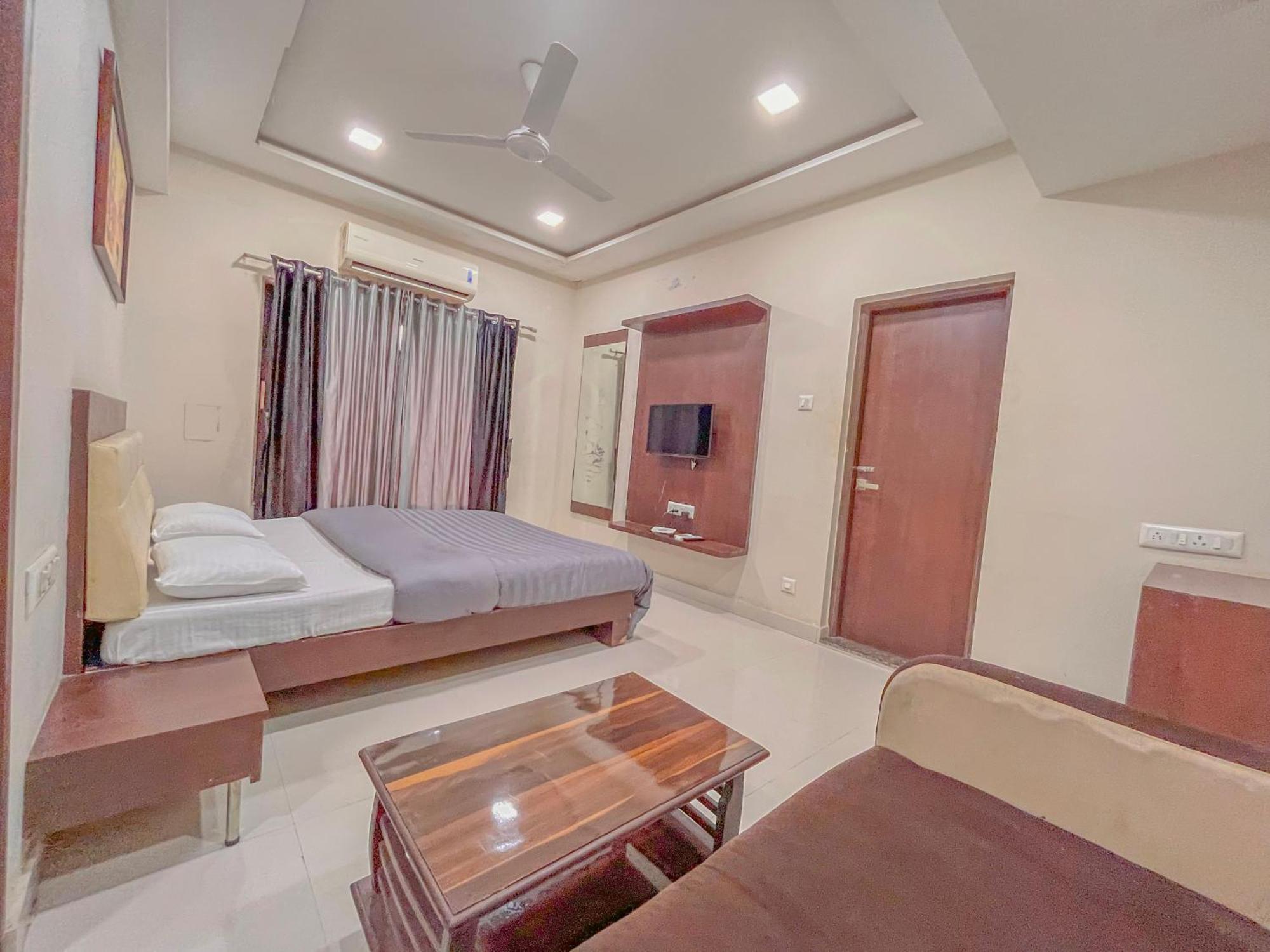 Stayguru Park View Residency 普杰 外观 照片